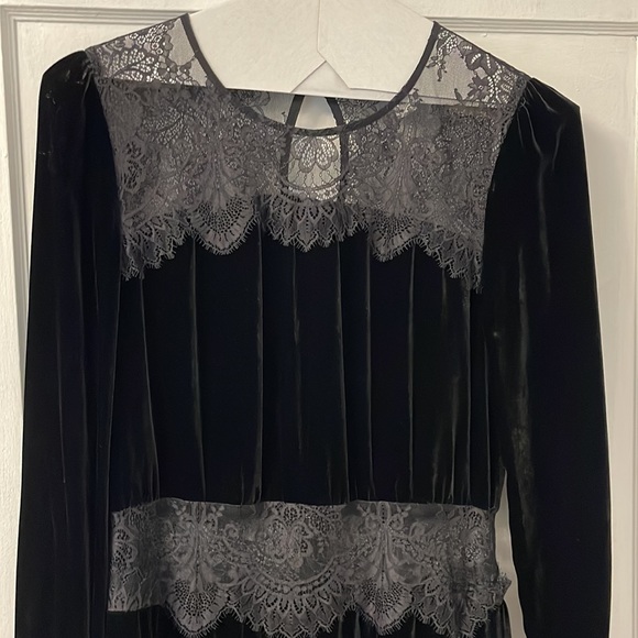 For Love & Lemons long sleeve velvet lace dress - Picture 3 of 10